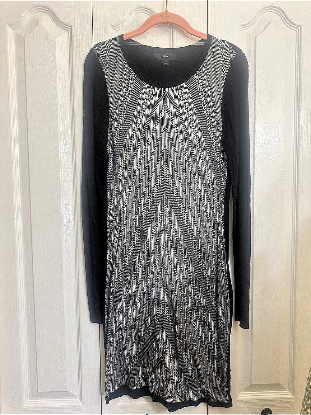 Woolino Geometric Long Sleeve Midi Dress in Black & White Size Small